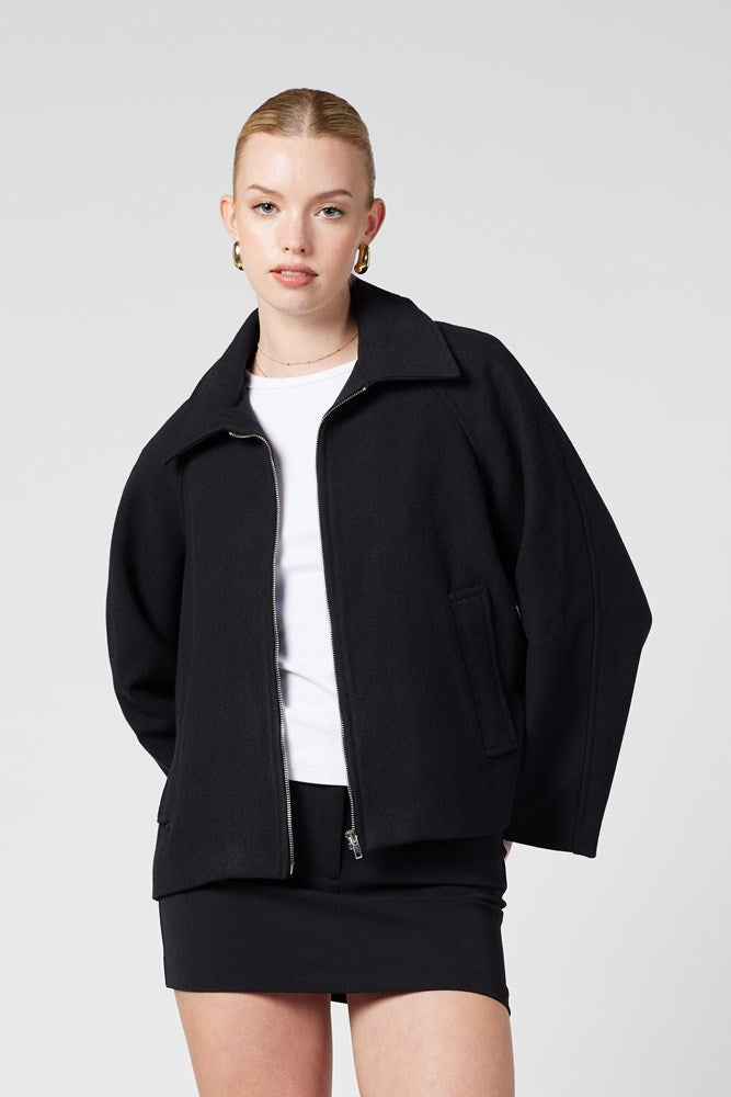 アウターその他 [MATINKIM]zipper point linen crop jacket in black ZIPPER POINT LINEN CROP JACKET IN BLACK – Matin Kim